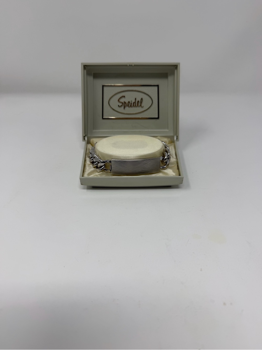 Speidel Men's Silver Tone Engravable ID Curb Link Bracelet 8 1/4” Silver New